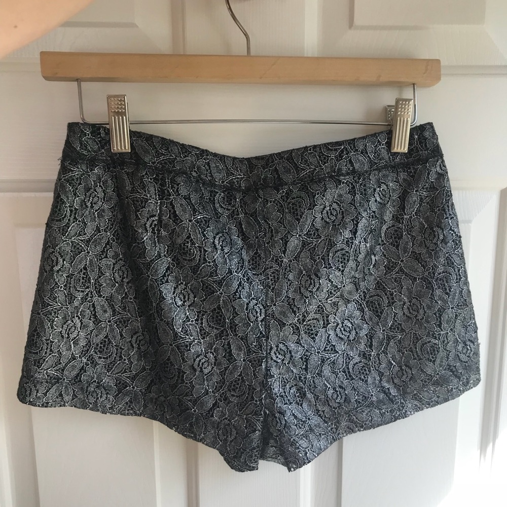 Black Pattern Shorts - Picture 5 of 7